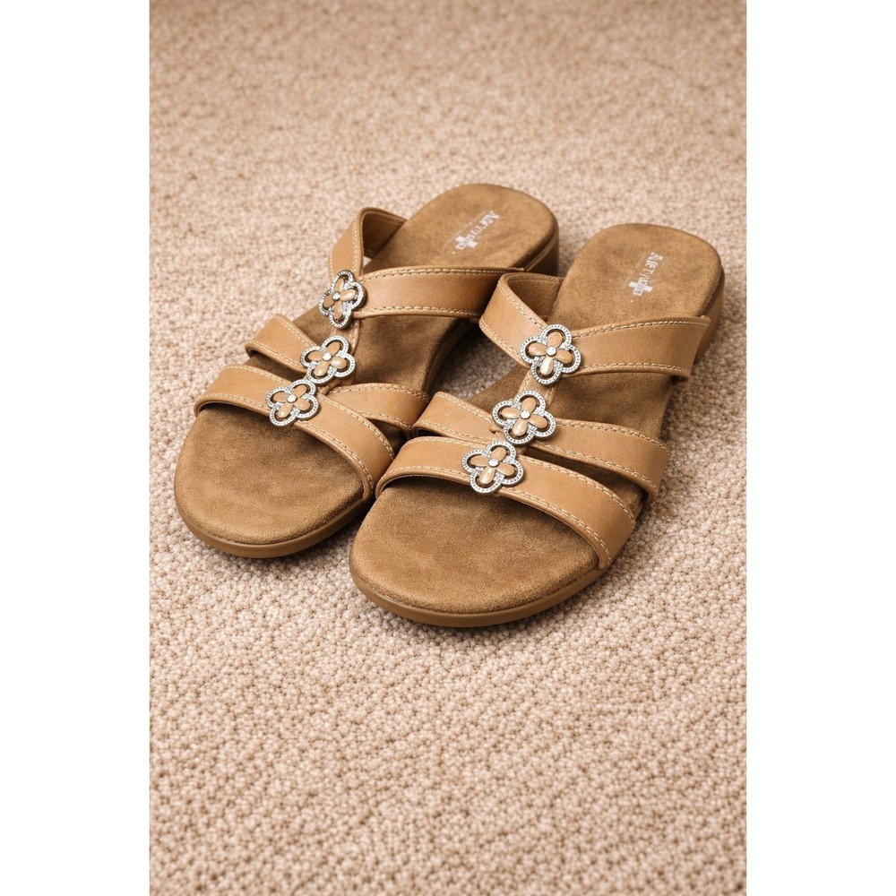 Air Supply Plus Women's Sandals‎ Size 7.5 Tan Comfort Slide Floral Accent Casual